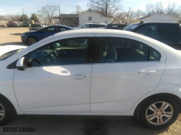 2013 Chevrolet Sonic LT with VIN 1G1JC5SB8D4100958, listed as a IAAI auction lot 41823320 with 173,953 mi miles. Bid and sale history available at carsss.com. Image 14.