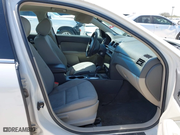 2012 Ford Fusion SE with VIN 3FAHP0HA8CR261558, listed as a IAAI auction lot 41815881 with 125,827 mi miles. Bid and sale history available at carsss.com. Image 5.