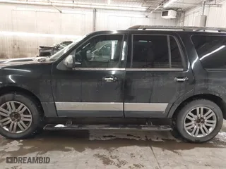2007 Lincoln Navigator with VIN 5LMFU28537LJ02193, listed as a IAAI auction lot 41323416 with 259,747 mi miles. Bid and sale history available at carsss.com. Image 15.
