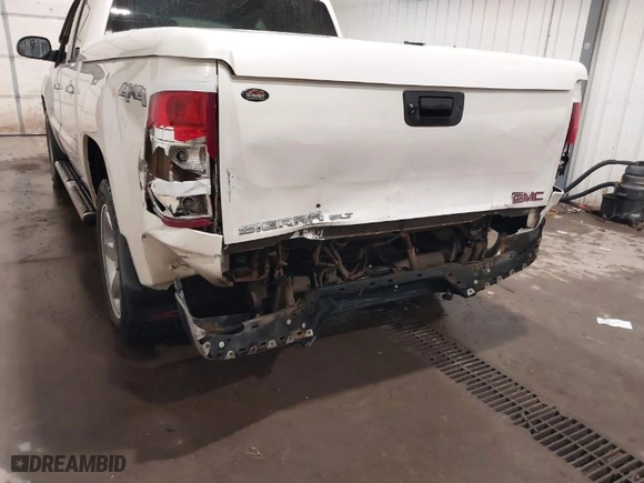 2013 GMC Sierra 1500 SLT with VIN 3GTP2WE76DG197565, listed as a IAAI auction lot 41344388 with 134,972 mi miles. Bid and sale history available at carsss.com. Image 6.