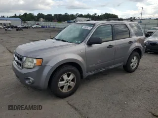 2008 Ford Escape XLT z VIN 1FMCU931X8KE32567, wystawiony jako Copart lot #64825275 z przebiegiem 135 345 mil mil oraz Szkoda całkowita • Salvage title. Historia ofert i sprzedaży dostępna na DreamBid. Obrazek 1.