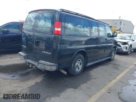 2003 Chevrolet City Express Cargo z VIN 1GNFH15T331163307, wystawiony jako IAAI lot #41788527 z przebiegiem 146 843 mil mil oraz . Historia ofert i sprzedaży dostępna na DreamBid. Obrazek 4.