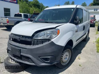 2015 Ram ProMaster City Cargo Tradesman z VIN ZFBERFAT9F6198013, wystawiony jako Copart lot #61571225 z przebiegiem 158 286 mil mil oraz Czysty tytuł • Clean title. Historia ofert i sprzedaży dostępna na DreamBid. Obrazek 1.