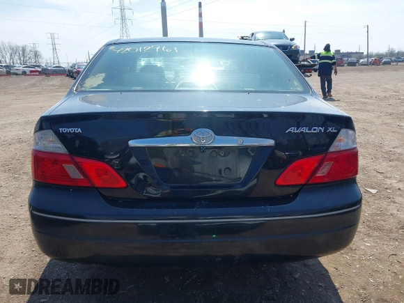 2004 Toyota Avalon XL with VIN 4T1BF28BX4U368060, listed as a IAAI auction lot 42012961 with 210,986 mi miles and . Bid and sale history available at carsss.com. Image 16.
