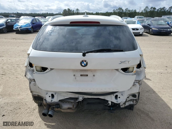 2015 BMW X1 sDrive28i with VIN WBAVM1C53FV318419, listed as a Copart auction lot 43694655 with 124,558 mi miles and Salvage Title. Bid and sale history available at carsss.com. Image 6.