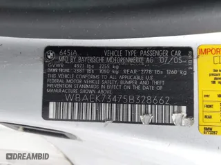 2005 BMW 6 Series 645Ci with VIN WBAEK73475B328662, listed as a IAAI auction lot 41990681 with 135,522 mi miles. Bid and sale history available at carsss.com. Image 9.