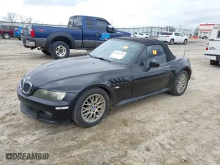 2001 BMW Z3 2.5i with VIN WBACN33491LK46945, listed as a IAAI auction lot 41513135 with 1 mi miles. Bid and sale history available at carsss.com. Image 2.