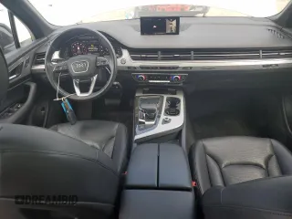 2019 Audi Q7 z VIN WA1MAAF72KD003710, wystawiony jako Copart lot #60320735 z przebiegiem 64 269 mil mil oraz Szkoda całkowita • Salvage title. Historia ofert i sprzedaży dostępna na DreamBid. Obrazek 8.