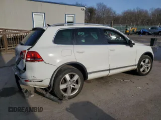 2013 Volkswagen Touareg Lux with VIN WVGEF9BP5DD000427, listed as a Copart auction lot 82340364 with Not Provided miles and Salvage Title. Bid and sale history available at DreamBid. Image 3.