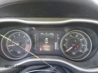 2014 Jeep Cherokee Latitude with VIN 1C4PJMCSXEW125737, listed as a IAAI auction lot 41863778 with 120,226 mi miles. Bid and sale history available at carsss.com. Image 7.