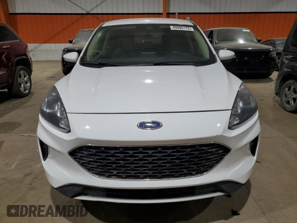 2020 Ford Escape SE z VIN 1FMCU9G61LUB99794, wystawiony jako Copart lot #49996175 z przebiegiem 72 906 mil mil oraz Czysty tytuł • Clean title. Historia ofert i sprzedaży dostępna na DreamBid. Obrazek 5.