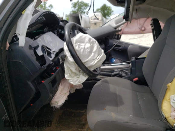 2018 Toyota Tacoma SR z VIN 5TFCZ5AN8JX143068, wystawiony jako Copart lot #58862394 z przebiegiem Nie podano mil oraz Nie do naprawy • Non repairable. Historia ofert i sprzedaży dostępna na DreamBid. Obrazek 7.
