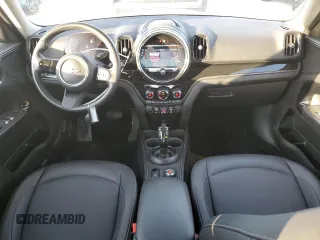 2022 MINI Countryman Cooper with VIN WMZ43BR00N3N70142, listed as a Copart auction lot 86846004 with 38,921 mi miles and Clean title. Bid and sale history available at DreamBid. Image 8.
