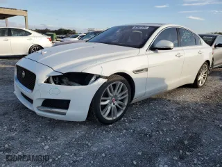 2016 Jaguar XF 35t Prestige with VIN SAJBE4BV3GCY09156, listed as a Copart auction lot 82657394 with 43,171 mi miles and Salvage Title. Bid and sale history available at carsss.com. Image 1.