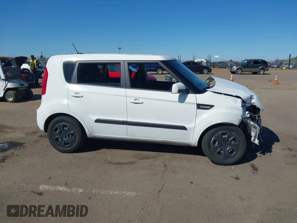 2013 Kia Soul with VIN KNDJT2A54D7567715, listed as a IAAI auction lot 41759724 with 95,922 mi miles. Bid and sale history available at carsss.com. Image 14.