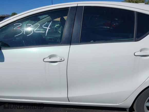 2015 Toyota Prius One with VIN JTDKDTB32F1094973, listed as a IAAI auction lot 41631324 with 177,948 mi miles and . Bid and sale history available at carsss.com. Image 15.