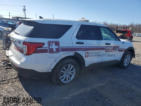 2021 Ford Explorer with VIN 1FMSK8BH4MGA53958, listed as a Copart auction lot 50898095 with 13,406 mi miles and Salvage Title. Bid and sale history available at carsss.com. Image 3.