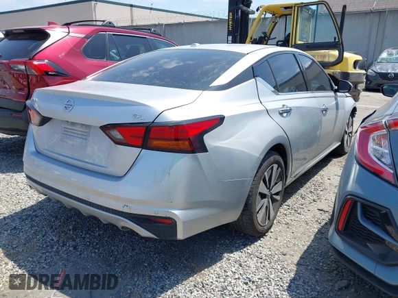 2019 Nissan Altima SL with VIN 1N4BL4EV3KC230490, listed as a IAAI auction lot 41786522 with 113,320 mi miles and . Bid and sale history available at DreamBid. Image 4.