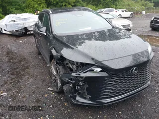 2023 Lexus RX 350 z VIN 2T2BAMCA9PC014394, wystawiony jako IAAI lot #42510351 z przebiegiem 17 466 mil mil oraz . Historia ofert i sprzedaży dostępna na DreamBid. Obrazek 6.
