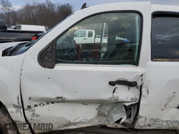 2007 Chevrolet Silverado 1500 LT w/1LT with VIN 2GCEC19C571585382, listed as a Copart auction lot 43993305 with 0 mi miles and Salvage Title. Bid and sale history available at carsss.com. Image 7.