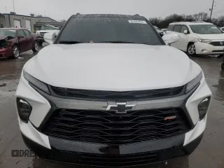 2025 Chevrolet Blazer RS with VIN 3GNKBERS0SS101529, listed as a Copart auction lot 85469464 with 8,093 mi miles and Salvage title. Bid and sale history available at DreamBid. Image 5.