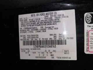2013 Ford Mustang V6 z VIN 1ZVBP8AM5D5268763, wystawiony jako IAAI lot #42254330 z przebiegiem 127 353 mil mil oraz . Historia ofert i sprzedaży dostępna na DreamBid. Obrazek 9.