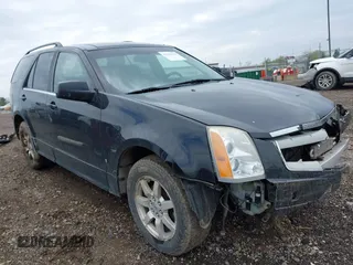 2008 Cadillac SRX RWD z VIN 1GYEE637180139577, wystawiony jako IAAI lot #42161039 z przebiegiem 159 816 mil mil oraz . Historia ofert i sprzedaży dostępna na DreamBid. Obrazek 1.