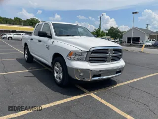 2022 Ram 1500 Tradesman z VIN 3C6RR6KG0NG210652, wystawiony jako Copart lot #55840335 z przebiegiem 69 255 mil mil oraz Szkoda całkowita • Salvage title. Historia ofert i sprzedaży dostępna na DreamBid. Obrazek 1.