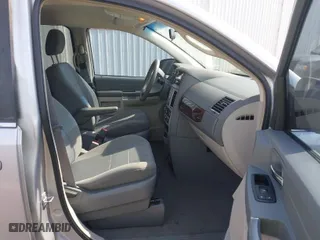 2010 Chrysler Town & Country LX with VIN 2A4RR4DE2AR113041, listed as a IAAI auction lot 41912924 with 200,143 mi miles. Bid and sale history available at carsss.com. Image 5.