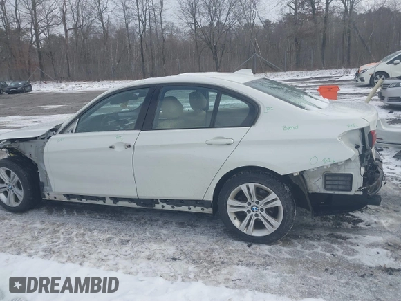2016 BMW 3 Series 328i xDrive z VIN WBA8E3C58GK502795, wystawiony jako IAAI lot #41452383 z przebiegiem 99 876 mil mil oraz . Historia ofert i sprzedaży dostępna na DreamBid. Obrazek 15.
