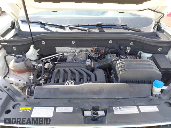 2018 Volkswagen Atlas SE with VIN 1V2KR2CAXJC586848, listed as a IAAI auction lot 42200959 with 96,336 mi miles and . Bid and sale history available at DreamBid. Image 10.