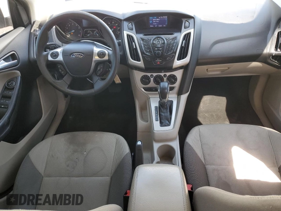 2013 Ford Focus SE z VIN 1FADP3F24DL128940, wystawiony jako Copart lot #54798665 z przebiegiem Nie podano mil oraz Tytuł czysty. Historia ofert i sprzedaży dostępna na DreamBid. Obrazek 8.
