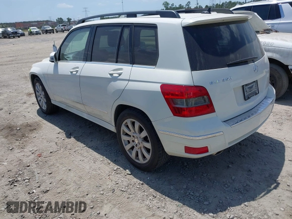 2012 Mercedes-Benz GLK with VIN WDCGG5GB4CF877097, listed as a IAAI auction lot 42127733 with Not Provided miles. Bid and sale history available at carsss.com. Image 3.