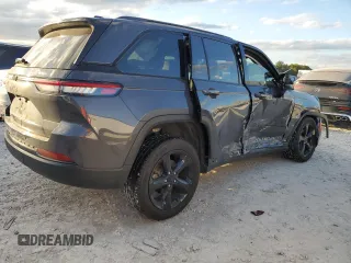 2024 Jeep Grand Cherokee Altitude X with VIN 1C4RJHAG2RC716215, listed as a Copart auction lot 42922815 with 14,653 mi miles and Salvage title. Bid and sale history available at DreamBid. Image 3.