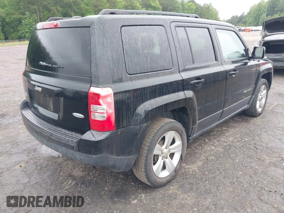 2014 Jeep Patriot Latitude z VIN 1C4NJPFAXED577162, wystawiony jako IAAI lot #42355950 z przebiegiem 123 460 mil mil oraz . Historia ofert i sprzedaży dostępna na DreamBid. Obrazek 4.
