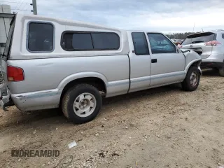 1996 GMC Sonoma SLS with VIN 1GTCS1941TK512832, listed as a Copart auction lot 41827605 with 95,878 mi miles and Salvage Title. Bid and sale history available at carsss.com. Image 3.