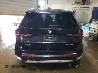 2023 BMW X1 xDrive28i z VIN WBX73EF01P5W08250, wystawiony jako Copart lot #51334855 z przebiegiem 32 687 mil mil oraz Szkody całkowita. Historia ofert i sprzedaży dostępna na DreamBid. Obrazek 6.