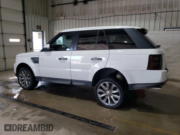 2011 Land Rover Range Rover Sport SC z VIN SALSH2E49BA268320, wystawiony jako Copart lot #55938715 z przebiegiem 134 666 mil mil oraz Szkody całkowita. Historia ofert i sprzedaży dostępna na DreamBid. Obrazek 2.