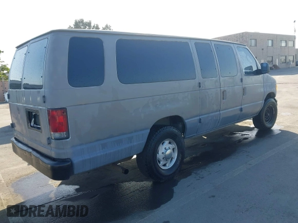 2003 Ford Econoline Passenger XL with VIN 1FBSS31L03HA89902, listed as a IAAI auction lot 42139053 with 308,647 mi miles. Bid and sale history available at carsss.com. Image 4.