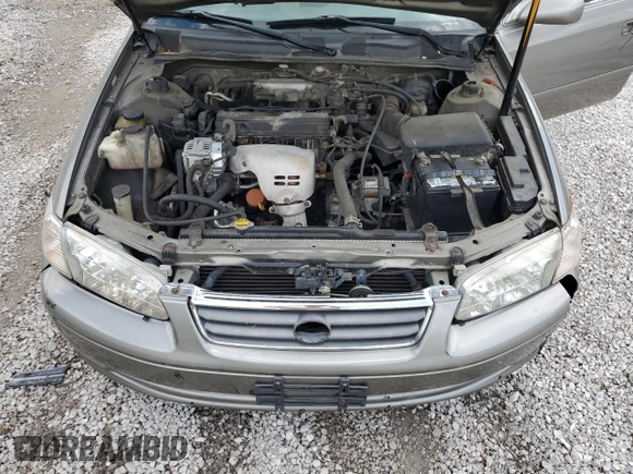 2000 Toyota Camry CE z VIN 4T1BG22K5YU013891, wystawiony jako Copart lot #56693255 z przebiegiem 248 922 mil mil oraz Szkoda całkowita • Salvage title. Historia ofert i sprzedaży dostępna na DreamBid. Obrazek 11.