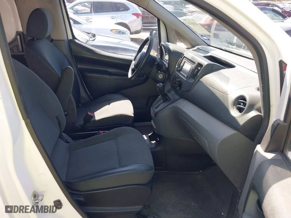 2017 Chevrolet City Express Cargo Van LT with VIN 3N63M0ZN0HK700537, listed as a IAAI auction lot 41868324 with 204,110 mi miles. Bid and sale history available at carsss.com. Image 5.