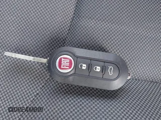 2012 FIAT 500 Lounge z VIN 3C3CFFER6CT109290, wystawiony jako IAAI lot #41958577 z przebiegiem 101 803 mil mil oraz . Historia ofert i sprzedaży dostępna na DreamBid. Obrazek 11.