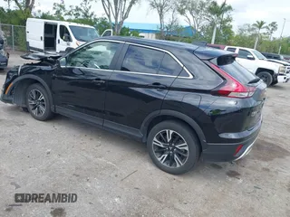 2023 Mitsubishi Eclipse Cross SE z VIN JA4ATWAA4PZ023125, wystawiony jako IAAI lot #42098853 z przebiegiem 15 511 mil mil oraz . Historia ofert i sprzedaży dostępna na DreamBid. Obrazek 3.