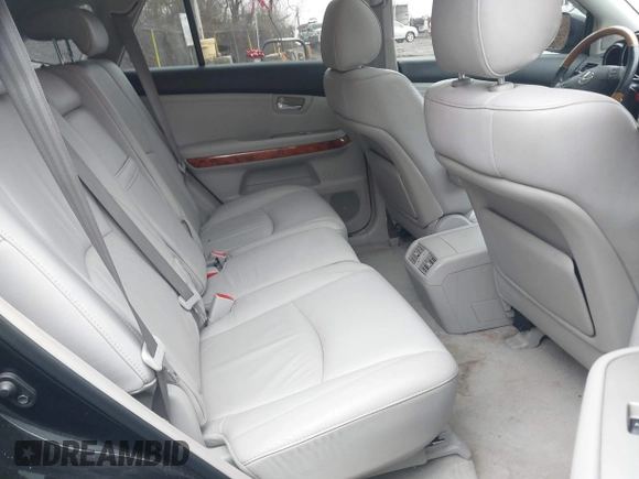 2007 Lexus RX 350 with VIN 2T2HK31U17C028157, listed as a IAAI auction lot 42027517 with 185,440 mi miles. Bid and sale history available at carsss.com. Image 8.