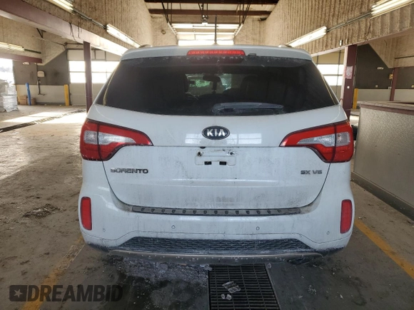 2015 Kia Sorento SX with VIN 5XYKW4A7XFG576725, listed as a Copart auction lot 46047945 with 0 mi miles and Salvage Title. Bid and sale history available at carsss.com. Image 6.