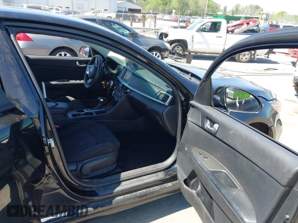 2020 Kia Optima SE с VIN 5XXGT4L32LG401068, выставлен на аукционе IAAI как лот 42000683 с пробегом 114 897 миль миль и . История ставок и продаж доступна на DreamBid. Изображение 5.