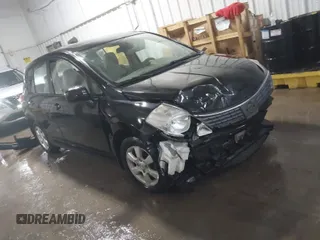 2007 Nissan Versa S с VIN 3N1BC13E37L447743, выставлен на аукционе IAAI как лот 41579659 с пробегом 113 627 миль миль и . История ставок и продаж доступна на DreamBid. Изображение 1.