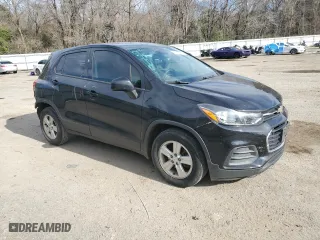 2020 Chevrolet Trax LS with VIN KL7CJKSB7LB040697, listed as a Copart auction lot 47274125 with 121,501 mi miles and Salvage Title. Bid and sale history available at carsss.com. Image 4.