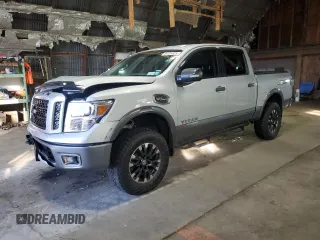 2017 Nissan Titan SV z VIN 1N6AA1E50HN567963, wystawiony jako Copart lot #54131825 z przebiegiem 66 802 mil mil oraz Szkoda całkowita • Salvage title. Historia ofert i sprzedaży dostępna na DreamBid. Obrazek 1.