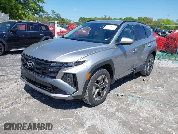 2025 Hyundai Tucson SEL with VIN 5NMJBCDE2SH508852, listed as a IAAI auction lot 41988572 with 1,411 mi miles. Bid and sale history available at carsss.com. Image 17.